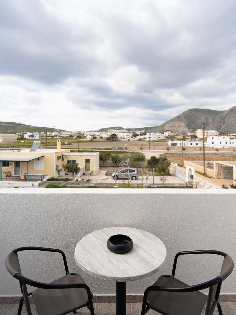 White Lily Room with Balcony